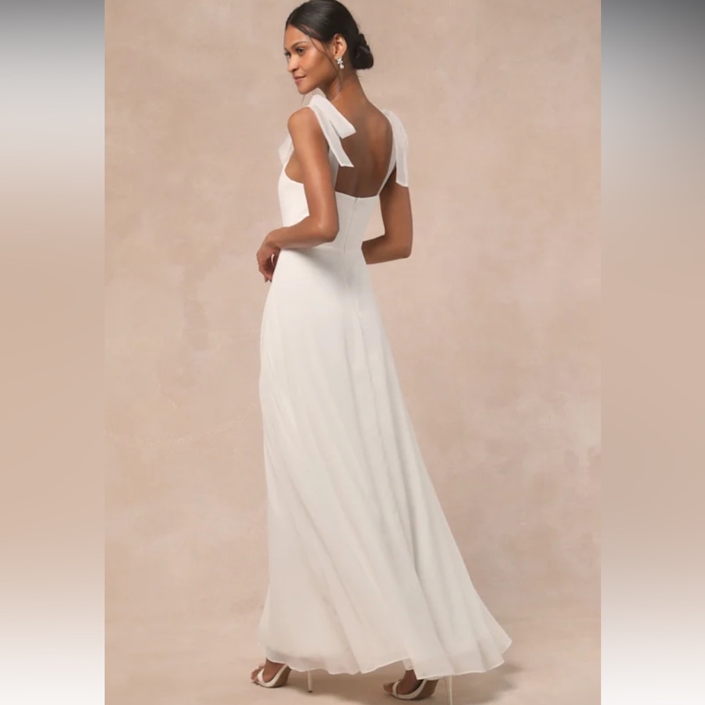 Lulu's Elegant White Gown with Slit Small - Picture 2 of 6